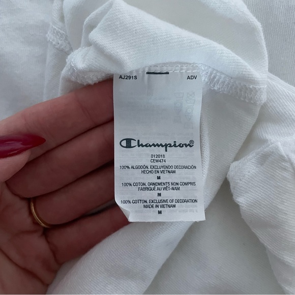 Champion White 3/4 sleeve Cropped Tee - Picture 6 of 6